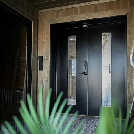 Architect-designed Near Hardangerfjord بيت للعطل