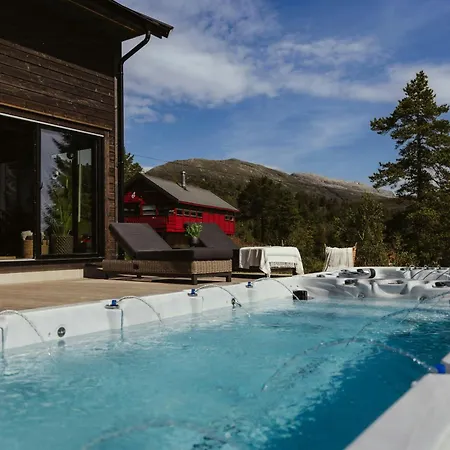 Architect-designed Near Hardangerfjord بيت للعطل *