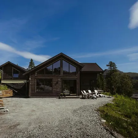 Architect-designed Near Hardangerfjord * Garnes